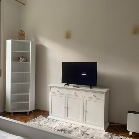 Diana'S Apartment Арад Экстерьер фото